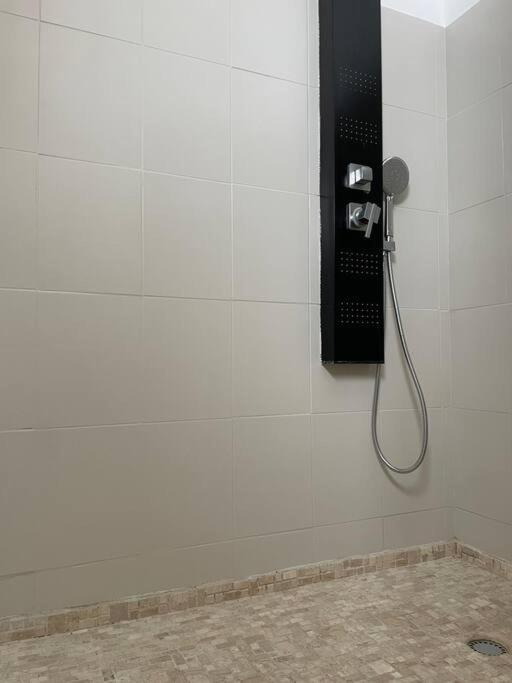 Rare ! Spacieux T3 En Roof-Top Au Barachois - 2 Ch Climatisees - 6 Couchages - Proche Aeroport Saint-Denis Exterior foto